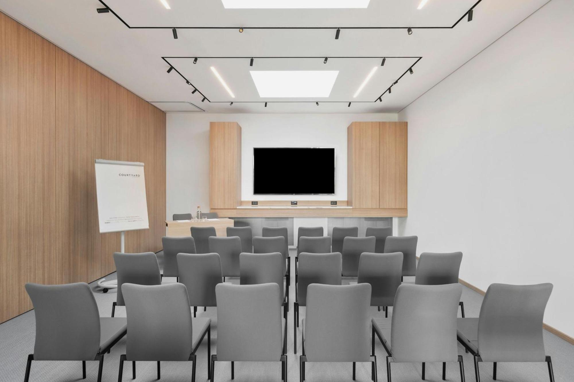 Courtyard By Marriott Biel Bienne Hotel Ngoại thất bức ảnh