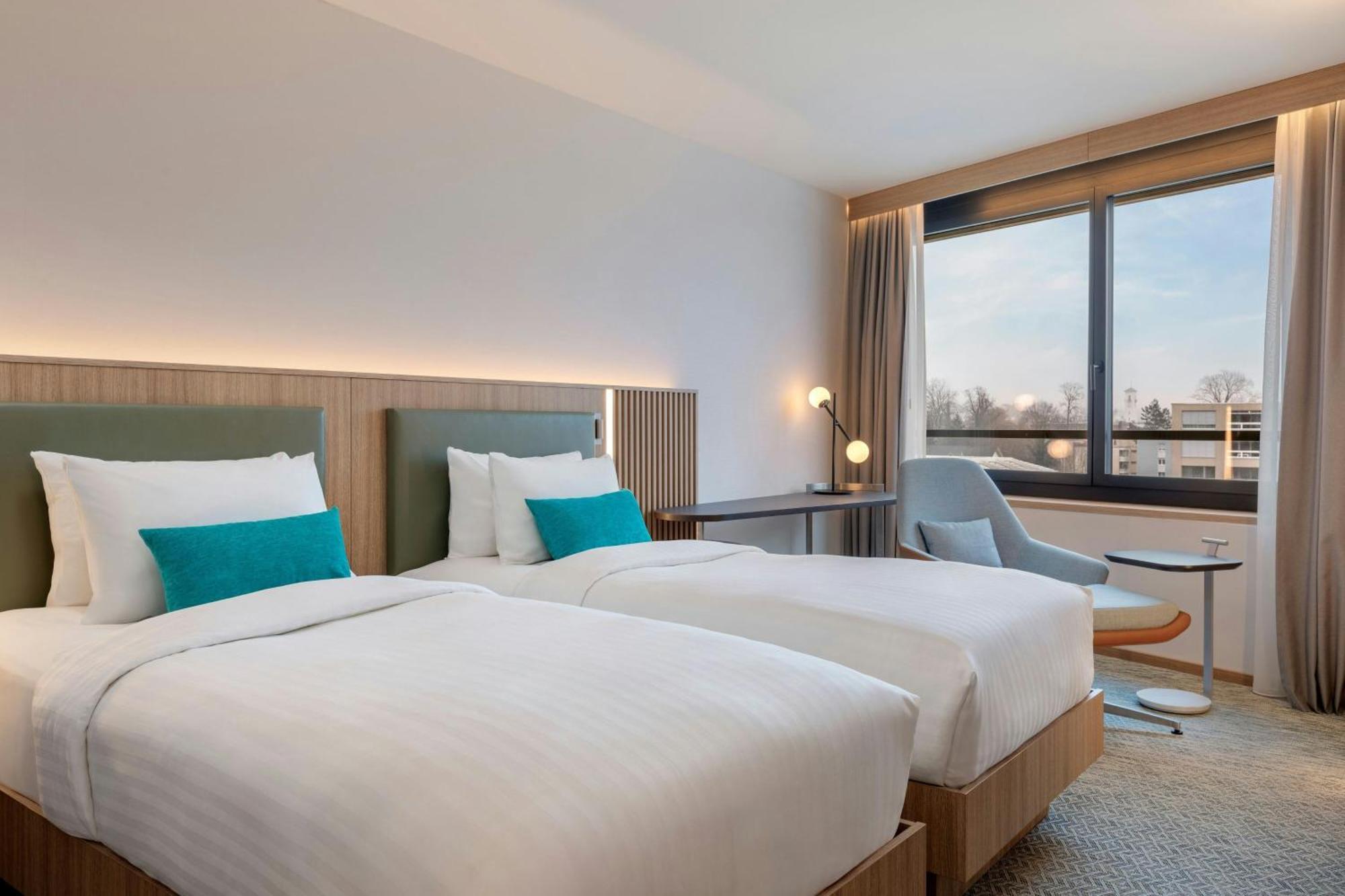 Courtyard By Marriott Biel Bienne Hotel Ngoại thất bức ảnh