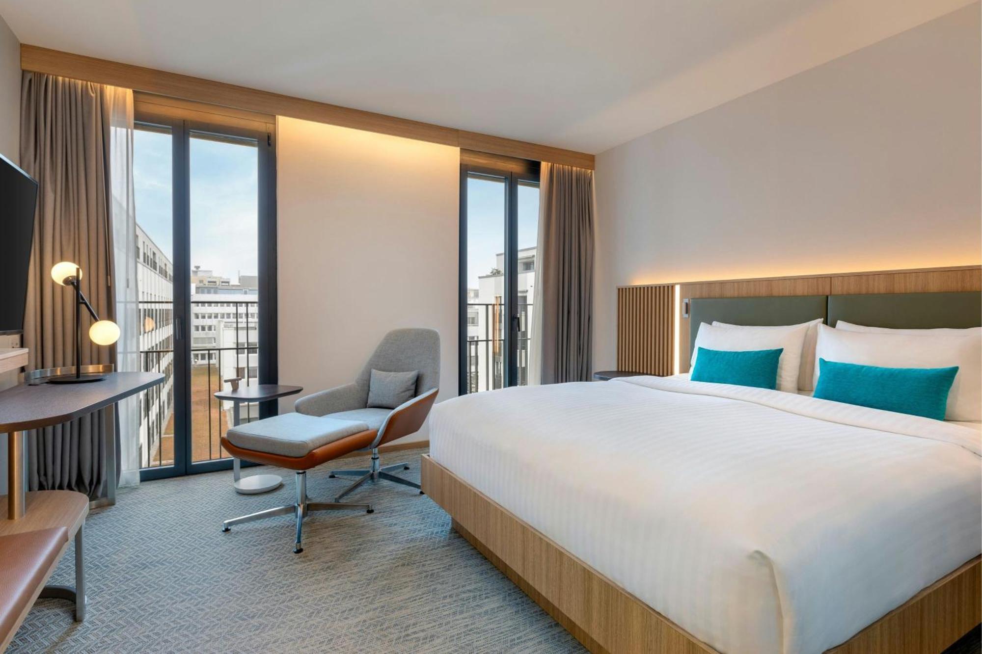 Courtyard By Marriott Biel Bienne Hotel Ngoại thất bức ảnh